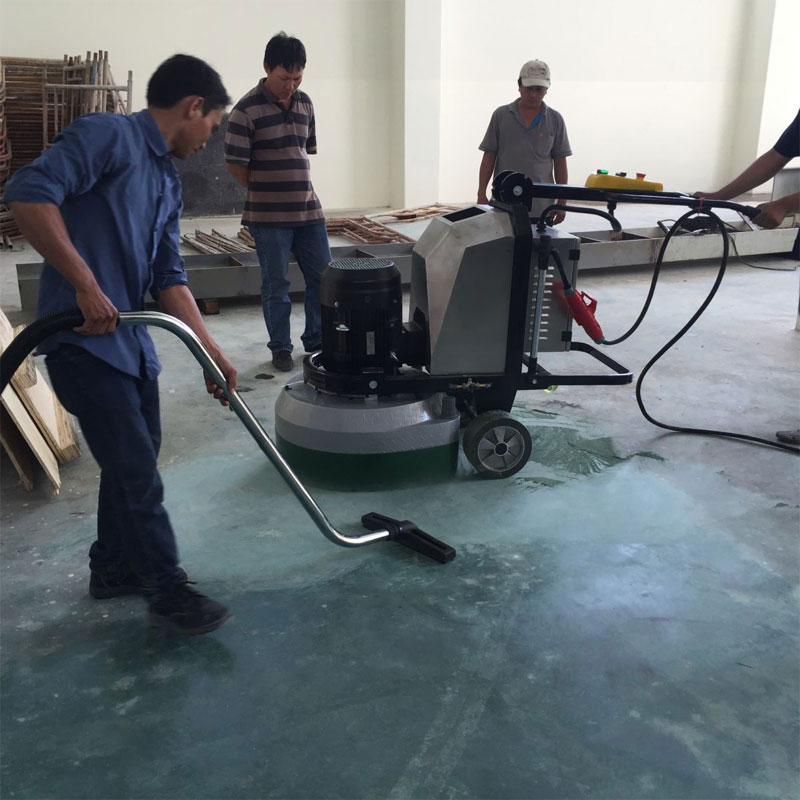 Đội ngũ chuyên đánh bóng sàn bê tông