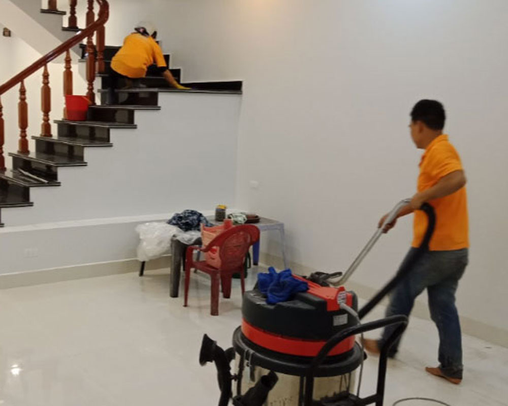 Đánh bóng với đầy đủ trang thiết bị