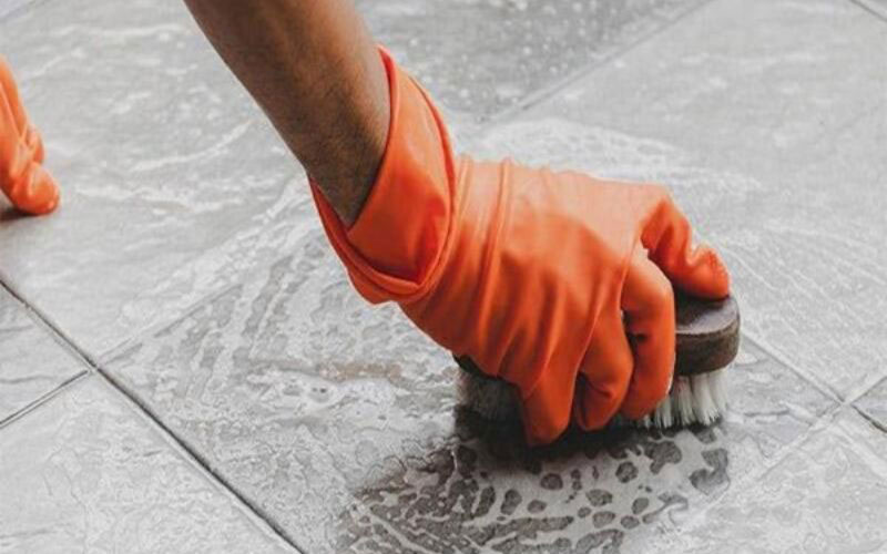 Cách tẩy vết ố trên sàn nhà