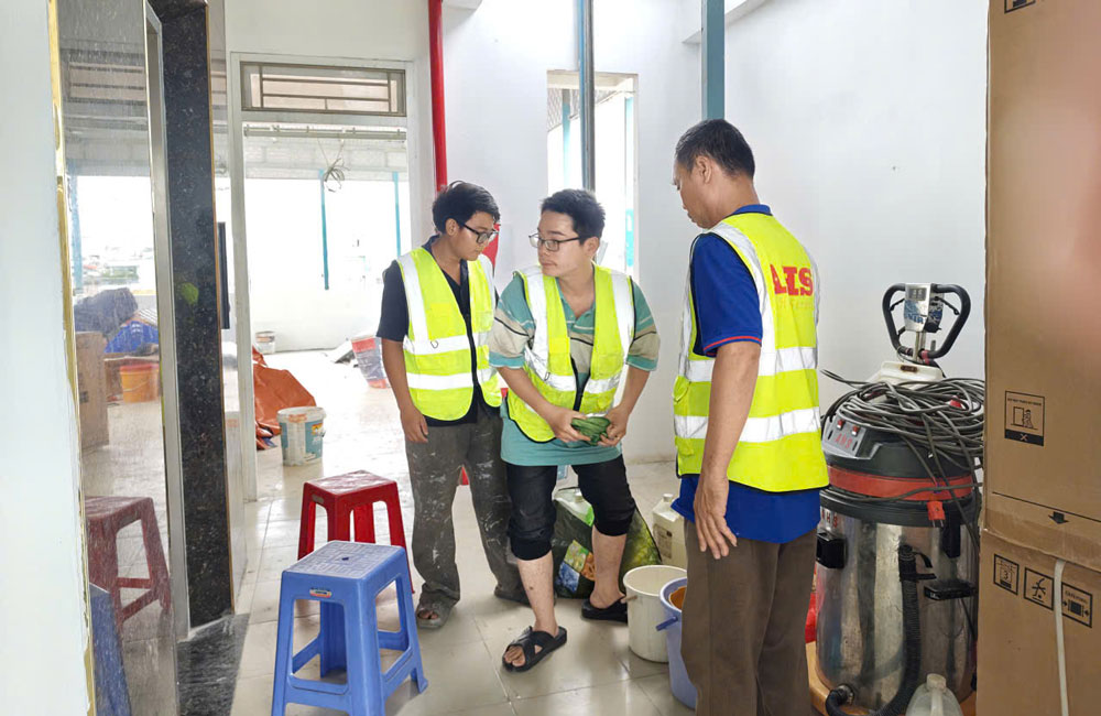 Đội ngũ thi công đánh bóng